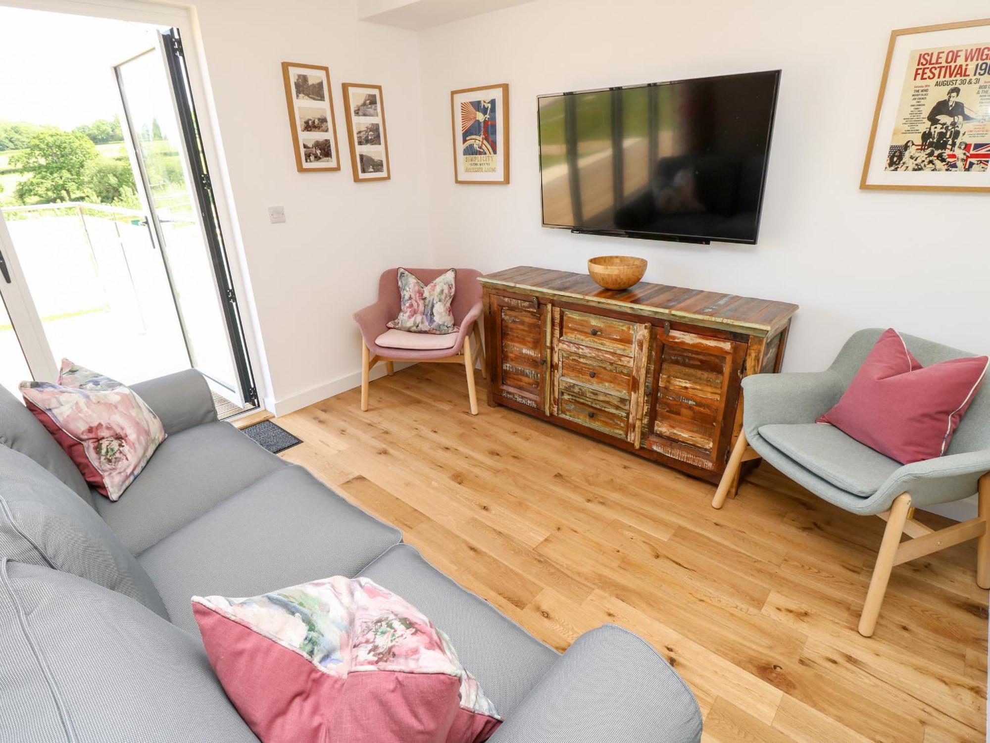 Barolo Villa ไรด์ ภายนอก รูปภาพ